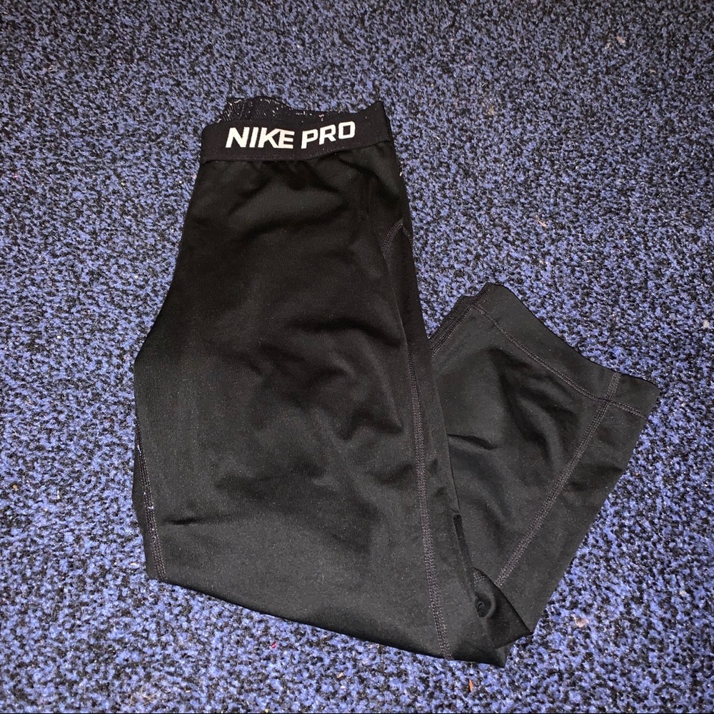 Women’s Black Nike Pros Capris